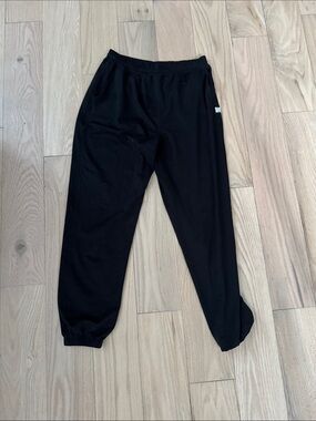 Vuori Boyfriend Joggers Black Cozy Elastic Waist black